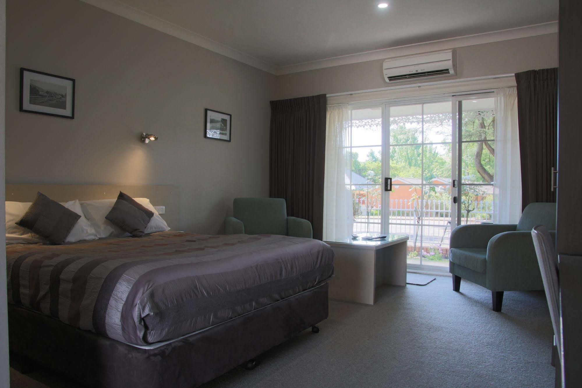 Barrass John Bright Motor Inn 외부 사진